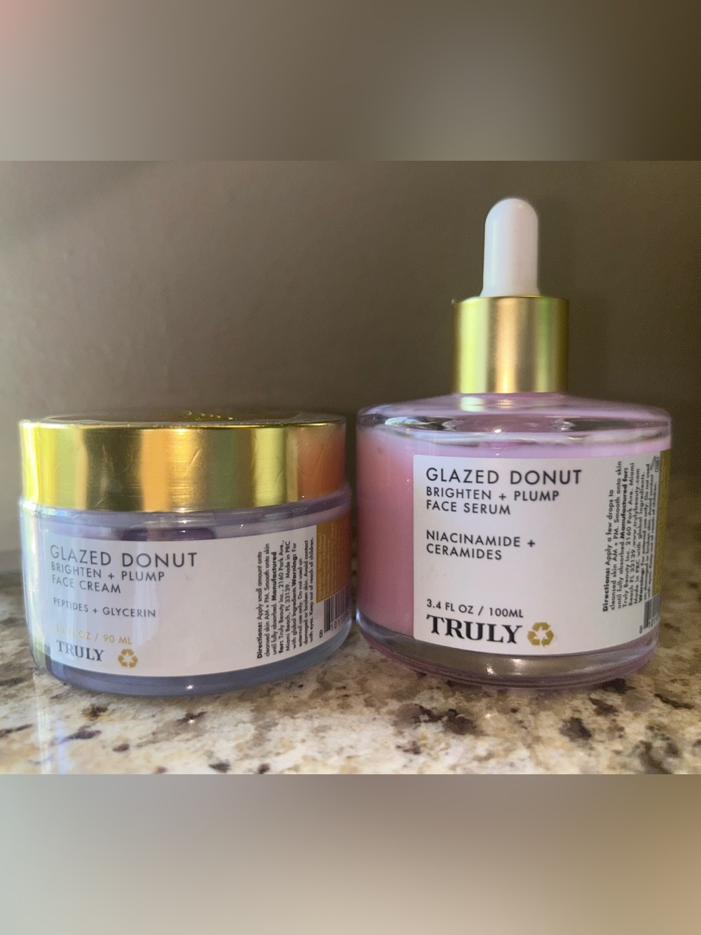 TRULY Glazed Donut Brighten + Plump Set - face cream 90 ml + face serum 100 ml